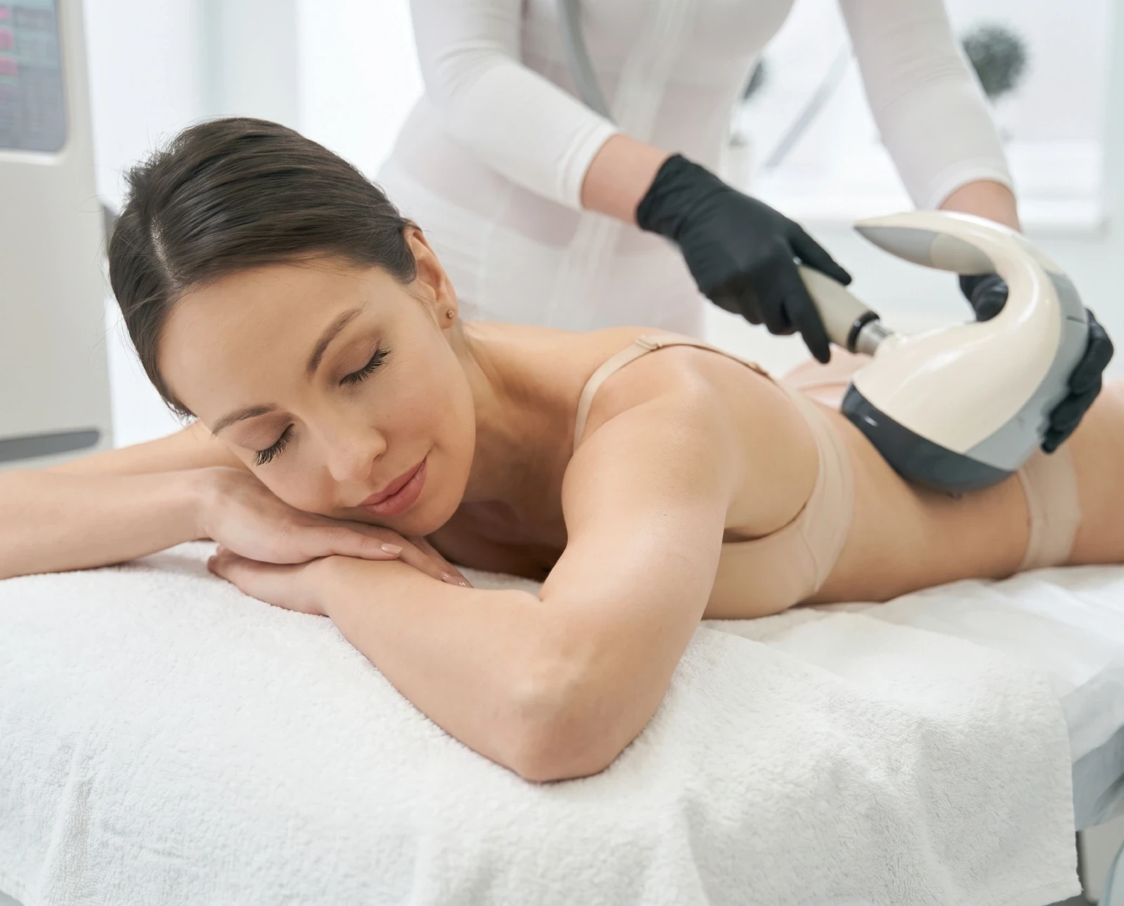 VelaShape Terneuzen bij Team Vital - huidverstrakking en cellulitebehandeling